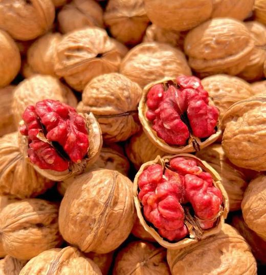 2025新货39.9秒杀3袋*100g带壳核桃，再赠核桃夹1个，云南红衣核桃 稀有品种 完整大颗核桃仁 花青素是普通核桃的3倍 不涩口 不粘牙基地直邮 商品图3