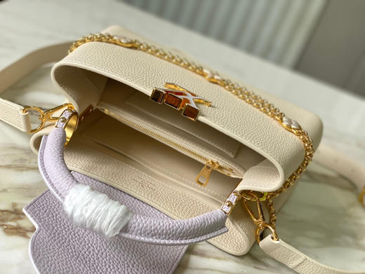 秋冬特惠💰1850 渠道级LV 新品 te级LV 动态芯片 M15117/M48865浅紫拼奶白珍珠花朵款 商品图5