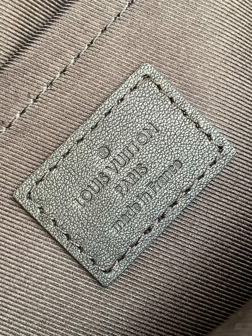 秋冬特惠💰1430 渠道级LV【全钢五金 变码芯片】te级LV 全套包装 M44874 本款 Palm Springs中号双肩包为实用背包 商品图8