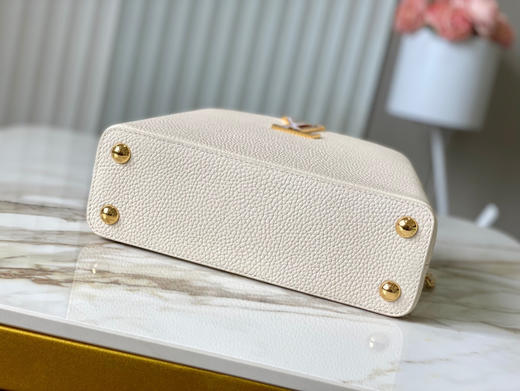 秋冬特惠💰1700 渠道级LV 新品 te级LV 动态芯片 M25611/M48865奶白蜥蜴贝母链条 本款手袋 商品图8