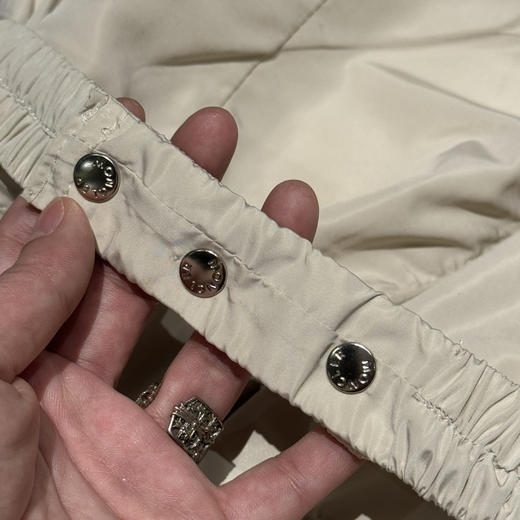 蒙家连帽小短款羽绒服 商品图1