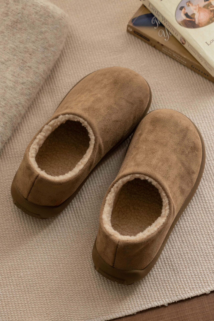 我不信❗️  谁还能拒绝“翘头小土豆”🥔❗️  【出口韩国🇰🇷小土豆potato勃肯鞋】  🔺大热翘头小土豆鞋型，饱满圆润又俏皮