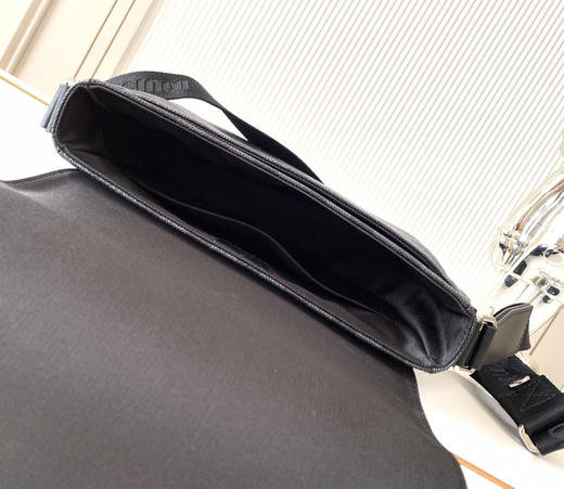 秋冬特惠💰1170 渠道级LV【全钢五金 MB163c01变码芯片】te级LV 全套包装 M46710黑格 本款 District 小号邮差包 商品图7