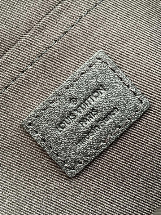 秋冬特惠💰1330 渠道级LV【全钢五金 变码芯片】te级LV 全套包装 M44871老花背包 商品图8