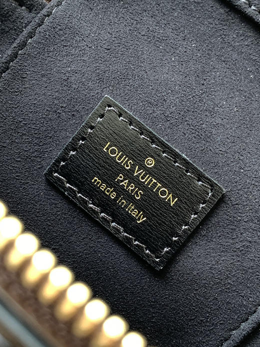 秋冬特惠💰1220 渠道级LV【全钢五金 MB163c01变码芯片】te级LV 全套包装 化妆盒子 实拍 M47125老花Vanity Chain Pouch 手袋 商品图8