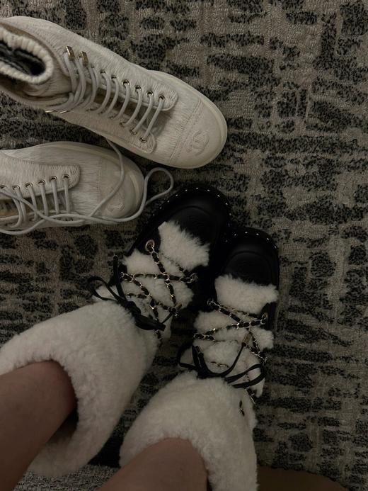 香奈儿  秋冬羊毛短靴 皮毛一体材质和小牛皮搭配(DBG) 商品图5