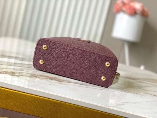 秋冬特惠💰1530 渠道级LV 新品 te级LV 动态芯片 M25893/M48865酒红链条款 此款Capucines 手袋 商品图8
