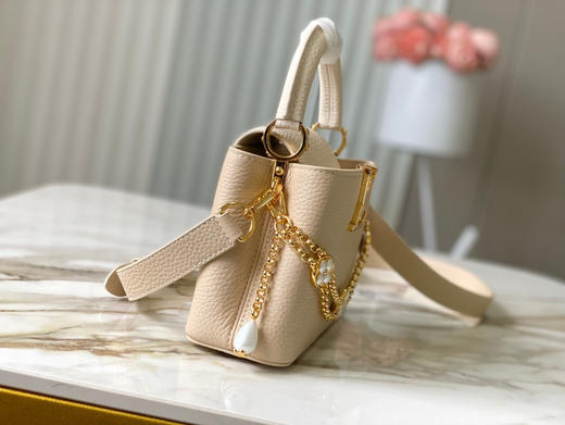 秋冬特惠💰1750 渠道级LV 新品 te级LV 动态芯片 M25461/M48865杏黄拼奶白珍珠花朵款 商品图1