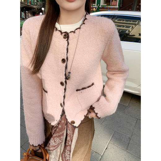 <曾小咸推荐> 现货秒杀！微信超特价！粉色毛衣开衫 日常229.99 立减100 秒杀129.99！ 商品图1