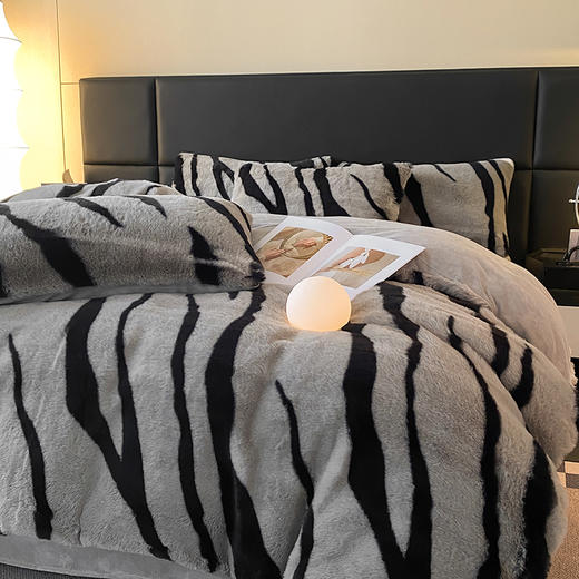 【一套约8.5斤重】A版400克兔兔绒B版220克牛奶绒赫本系列斑马纹兔兔绒四件套 商品图14