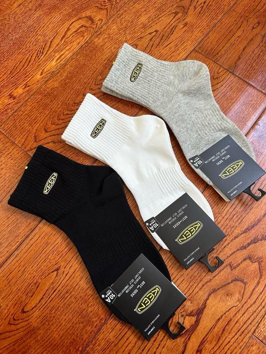 一组(黑白灰各1) 美户外品牌Keen刺绣中筒袜三双装 商品图6
