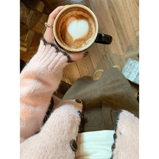 <曾小咸推荐> 现货秒杀！微信超特价！粉色毛衣开衫 日常229.99 立减100 秒杀129.99！ 商品图4