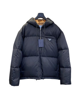 男款三角标连帽羽绒服he020