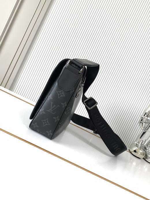 秋冬特惠💰1170 渠道级LV【全钢五金 MB163c01变码芯片】te级LV 全套包装 M46255黑花 本款 District 小号邮差包 商品图1