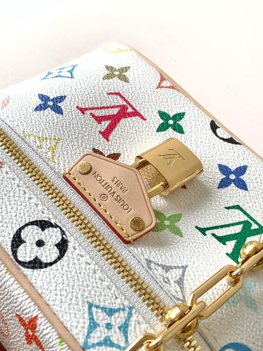 秋冬特惠💰1330 渠道级LV【全钢五金 MB163c01变码芯片】te级LV 全套包装 M13662白三彩 本款 Vanity Pouch 手袋 商品图4