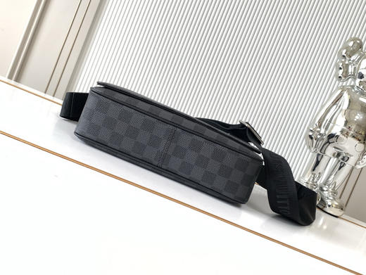 秋冬特惠💰1170 渠道级LV【全钢五金 MB163c01变码芯片】te级LV 全套包装 M46710黑格 本款 District 小号邮差包 商品图3