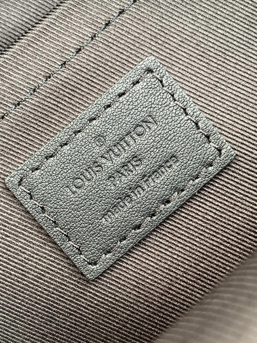 秋冬特惠💰1230 渠道级LV【全钢五金 变码芯片】te级LV 全套包装 M44873老花 本款Palm Springs迷你双肩包 商品图8