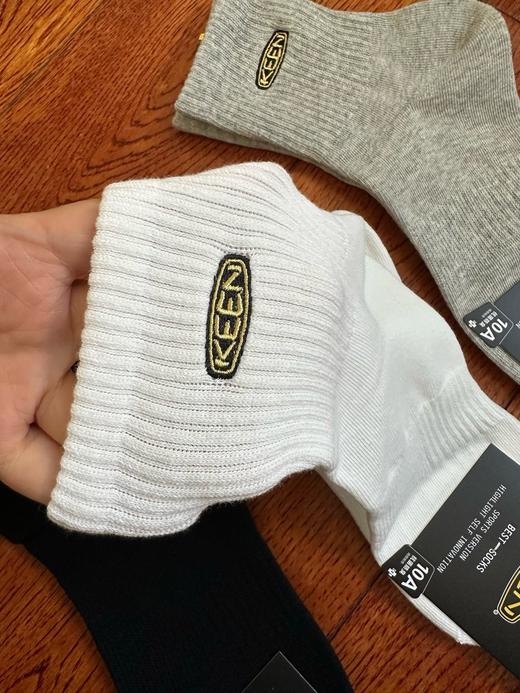 一组(黑白灰各1) 美户外品牌Keen刺绣中筒袜三双装 商品图7