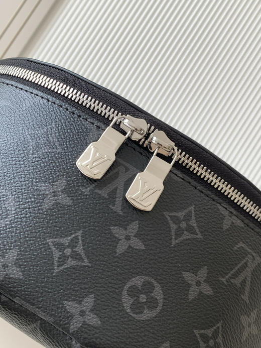 秋冬特惠💰1350 渠道级LV【全钢五金 MB163c01变码芯片】te级LV 全套包装 M14020黑花 本款 Discovery Slim 双肩包 商品图5