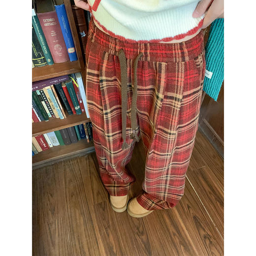 <曾小咸推荐>现货秒杀 ！微信超特价！韩系红格纹直筒休闲裤 日常209.99 立减110 秒杀99.99！！ 商品图0