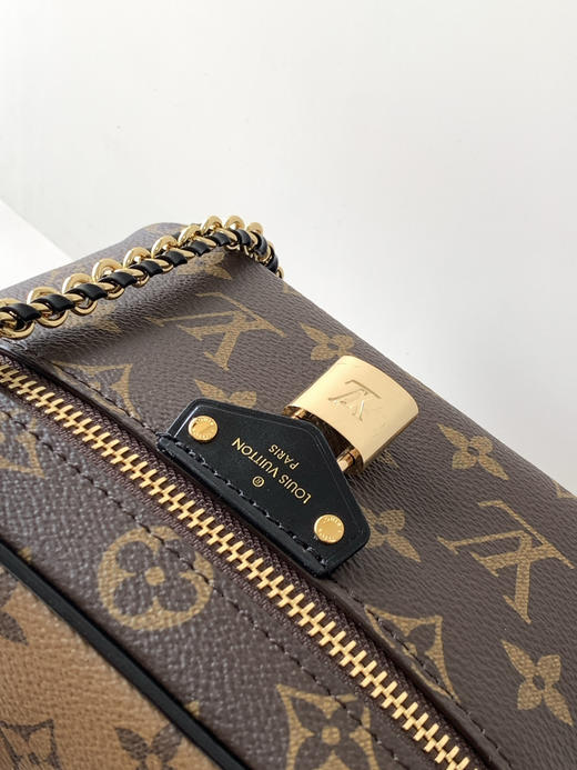 秋冬特惠💰1220 渠道级LV【全钢五金 MB163c01变码芯片】te级LV 全套包装 化妆盒子 实拍 M47125老花Vanity Chain Pouch 手袋 商品图4