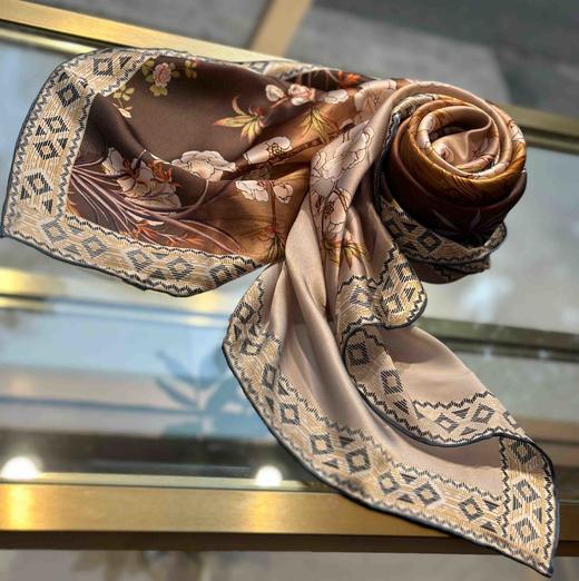 优品堂『繁花似锦』110×110桑蚕丝方巾 商品图12