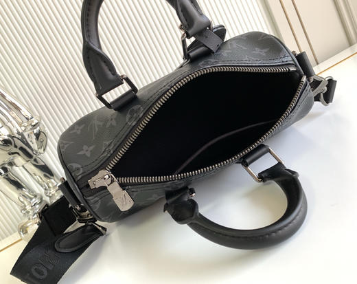 秋冬特惠💰1250 渠道级LV【全钢五金 原厂皮MB163c01变码芯片】te级LV 全套包装 M46271黑花 本款Keepall 25 手袋 商品图7