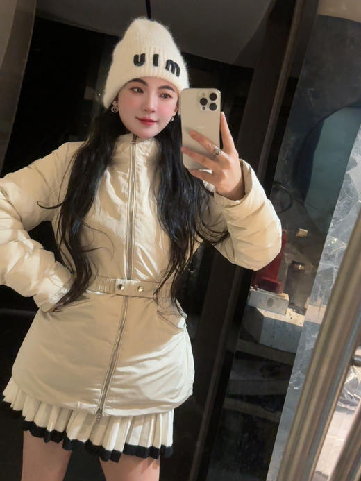 蒙家连帽小短款羽绒服 商品图4