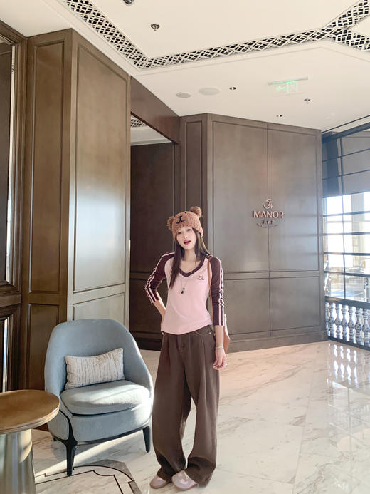 <曾小咸推荐> 美式v领拼接粉色长袖t恤 日常139.99 立减80 秒杀59.99！！ 商品图11