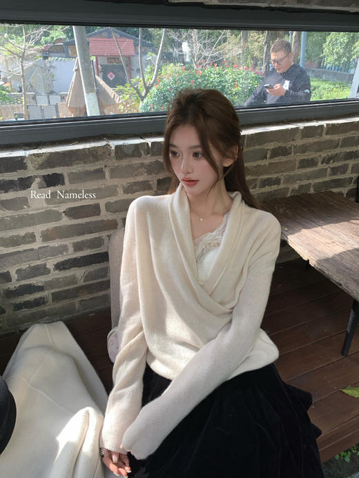 Read Nameless /100%白色山羊绒+黑色丝绒半裙+白色蕾丝胸垫背心 2025/11/24 商品图4