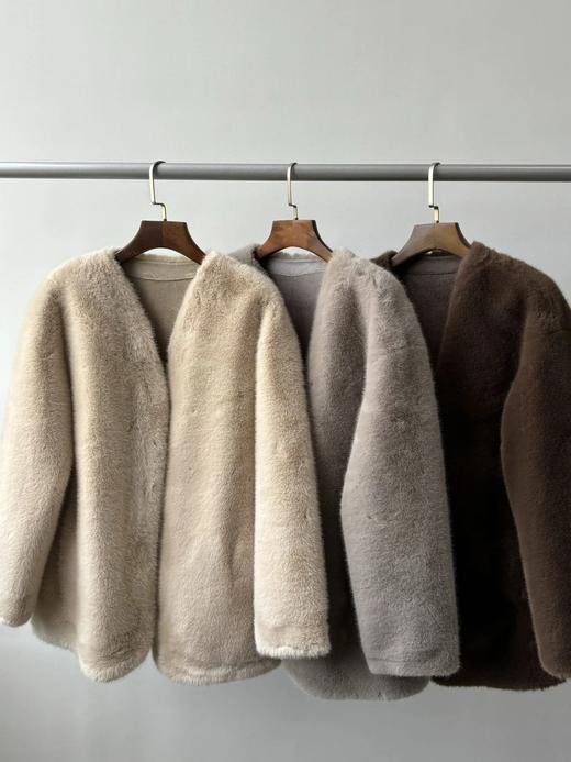 （预售七天发）【高品质私服】【在逃千金欧貂绒外套】丰盈饱满的欧貂绒面料，毛感蓬松~很有分量感，十分保暖蓄温【无标出货 介意慎拍】WD 商品图3