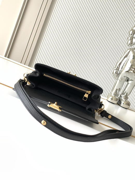 秋冬特惠💰1550 渠道级LV【全钢五金 MB163c01变码芯片】te级LV 全套包装 M46596黑色丝印  本款Pochette Métis East West手袋 商品图7