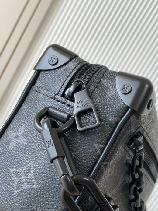 秋冬特惠💰1330 渠道级LV【全钢五金 MB163c01变码芯片】te级LV 全套包装 M44735黑花 Virgil Abloh 为春夏秀场呈现 Mini SOFT TRUNK 链条包 商品图5