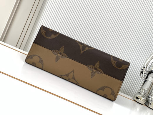 秋冬特惠💰1160 渠道级LV【全钢五金 变码芯片】te级LV 全套包装 M45039老花肩带托特包 Onthego 中号手袋 商品图3