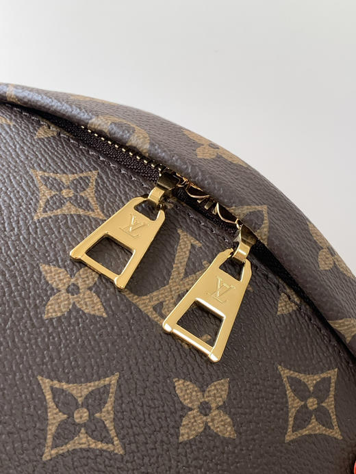 秋冬特惠💰1160 渠道级LV【全钢五金 变码芯片】te级LV 全套包装 M43644老花 男士腰包斜挎包 商品图5