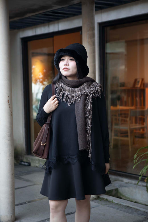 一周发货【薄绒蕾丝花边套头衫】「浪漫蕾丝边」软fufu莱塞尔套头衫｜弧形裁切自带层次感，宽松衣身藏肉绝了！！！韩国出口款，成分莱赛尔29% 棉29% 聚酯纤维30%氨纶12% 商品图13