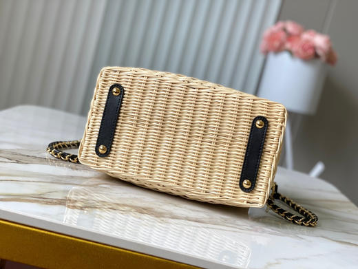 秋冬特惠💰1750 渠道级LV 新品 te级LV 动态芯片 LV X TM CAPUCINES 手袋 M14295/M48865黑色樱桃竹篮 本款Capucines手袋 商品图8