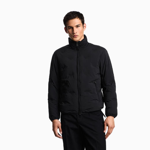 EMPORIO ARMANI 阿玛尼 男士饰有通体镶嵌的微型老鹰图案全拉链尼龙羽绒服 黑色 EM003045 AF18232 UC001 商品图1
