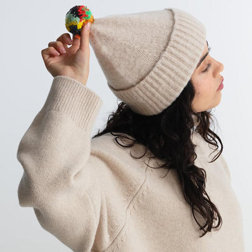 JO GORDON Brushed Plain Hat 羊羔毛彩色花球蓬蓬帽 毛线帽 商品图0