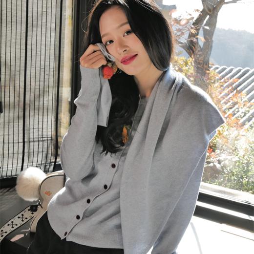 栖果茸衫 100山羊绒开衫 三角型披肩套装 点坠全手工镶珠钩针花果 商品图1