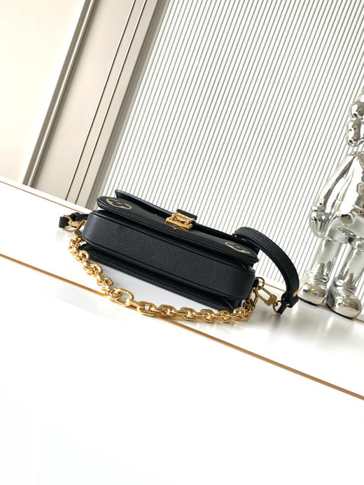 秋冬特惠💰1550 渠道级LV【全钢五金 MB163c01变码芯片】te级LV 全套包装 M46596黑色丝印  本款Pochette Métis East West手袋 商品图3