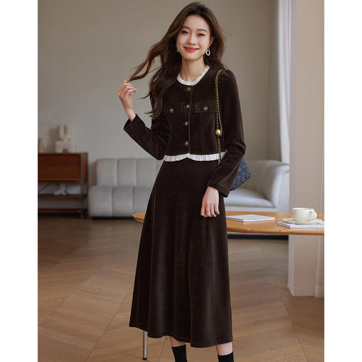 【年终特卖】熙世界经典优雅赫本风伞裙女2025冬季新款A摆收腰显瘦半身裙 商品图4