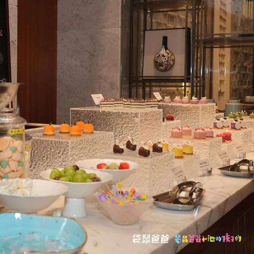 【袋鼠爸爸去哪儿 |西安海荣JW万豪酒店--小火锅自助周内午餐】位于酒店38层JW厨房，可俯瞰城市美景，视野开阔，食材种类优质丰富，多品类畅食，开启冬日沉浸式火锅用餐体验~ 商品图8