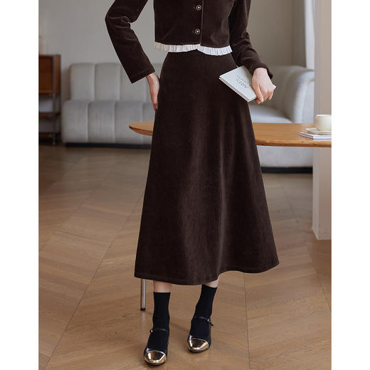 【年终特卖】熙世界经典优雅赫本风伞裙女2025冬季新款A摆收腰显瘦半身裙 商品图1