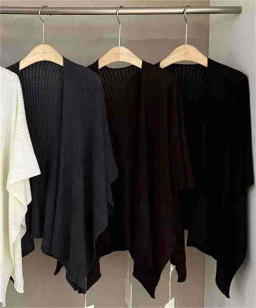 【门店同款】ENJOY秋季披肩 165194131 商品图0