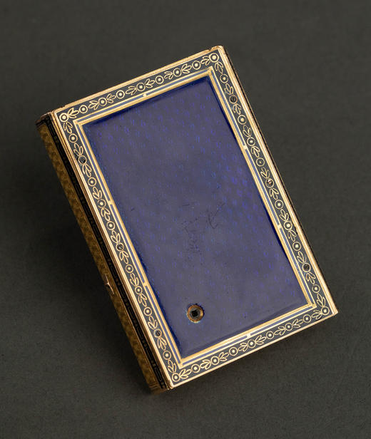 独角鹿西洋古董19世纪瑞士名坊Jean-Georges Rémond签名出品竖琴造型18K黄金精雕镶嵌珍珠绿松石及玑镂珐琅信封式音乐盒 商品图8