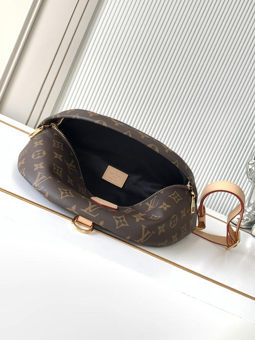 秋冬特惠💰1160 渠道级LV【全钢五金 变码芯片】te级LV 全套包装 M43644老花 男士腰包斜挎包 商品图7
