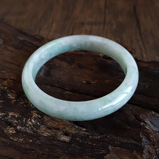 【天然正品】A货翡翠天然无杂裂豆种浅绿色63号翡翠手镯63.1MM女士131125NJM38特价：520 商品图2