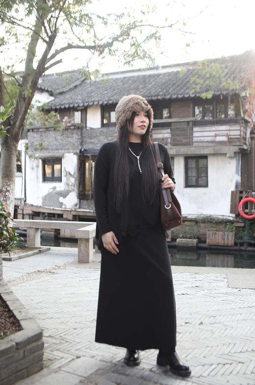 一周发货【薄绒长款半裙】「懒人凹造型」黑色及踝半身长裙｜胸以下全是腿，小个子高妹都能穿的万能裙，可以穿冬春秋3个季节，韩国出口款，成分：聚酯纤维92%   氨纶8%，💞小个子姐妹可备注裁剪 商品图5