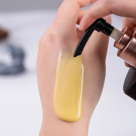 热卖！五黑植萃 滋养头皮 欧橘Orginese 何首乌人参净澈头皮毛囊洗发水 500ml/瓶 商品图2